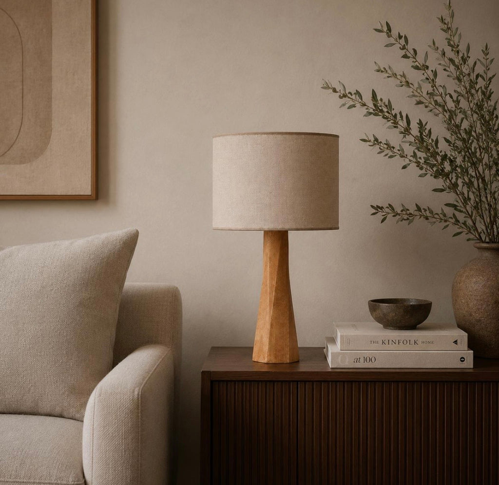 Houten bureaulamp, tafellamp, bedlamp, slaapkamerlamp, tafellamp, modern design, handgemaakte houten voet, rustieke stijl, unieke uitstraling