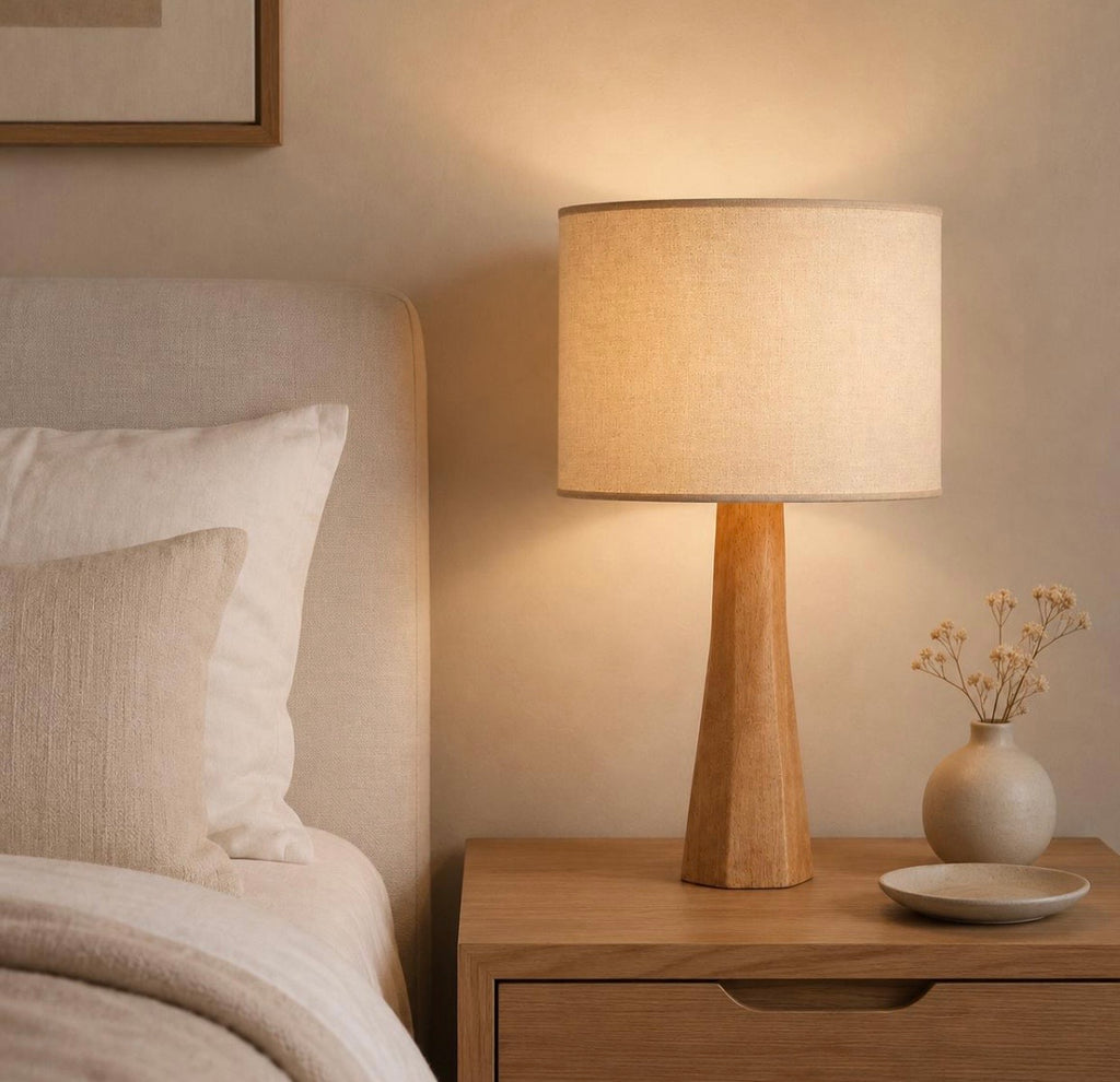 Houten bureaulamp, tafellamp, bedlamp, slaapkamerlamp, tafellamp, modern design, handgemaakte houten voet, rustieke stijl, unieke uitstraling